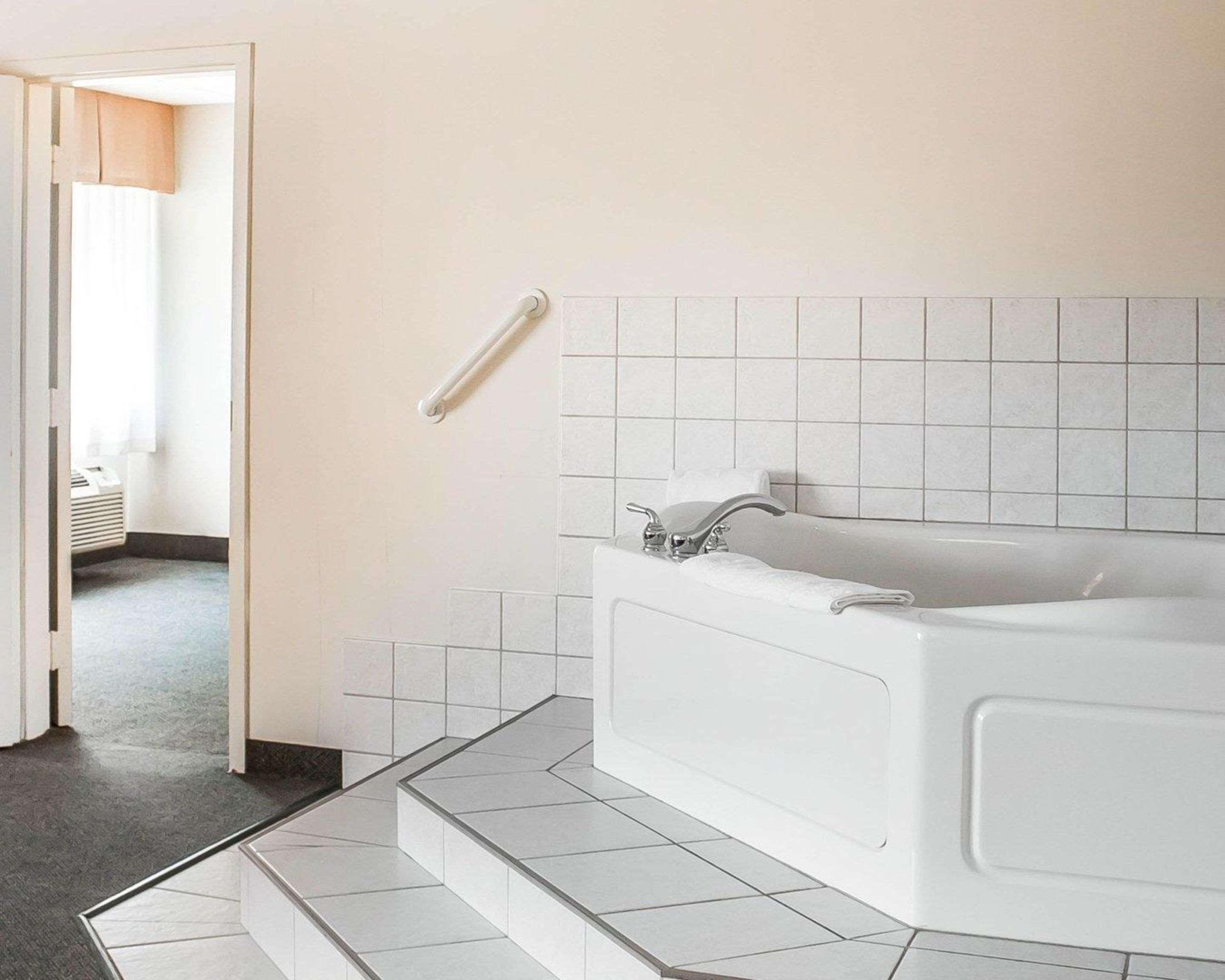 Quality Inn Rhinelander Dış mekan fotoğraf